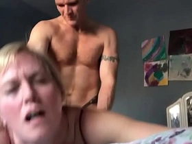 Ginger fucking blonde big tit mom taking fit hard fucking