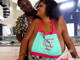 Huge boob bbw taking black cock in her kitchen