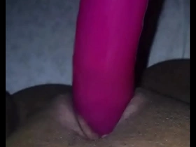 Idoithoe nice fat pussy latina fucking her wet tight shaved pussy with toy
