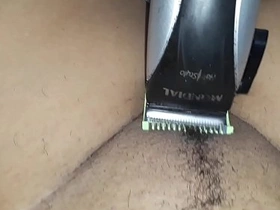 Shaving the Pussy for you !!! Want to fuck me convinces my husband please !
