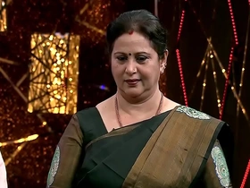 Hot with the addition of sexy actress geetha aunty side show