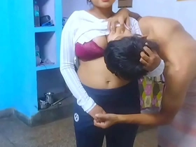 मुझे तुम्हारे बूब्स पसंद हैं। क्यूं की आपके बूब्स सेक्सी हे