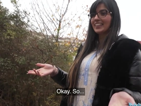 Public Agent Happy Pakistani woman fucks a from in be transferred to public toilets