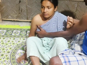 3️⃣ Patli Kamariya Wali Bhabhi Ko Sofa Par Tod Diya!
