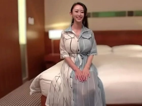 高校教諭をしている爆乳先生 学校の人には絶対に見せられないハメ撮り映像 1